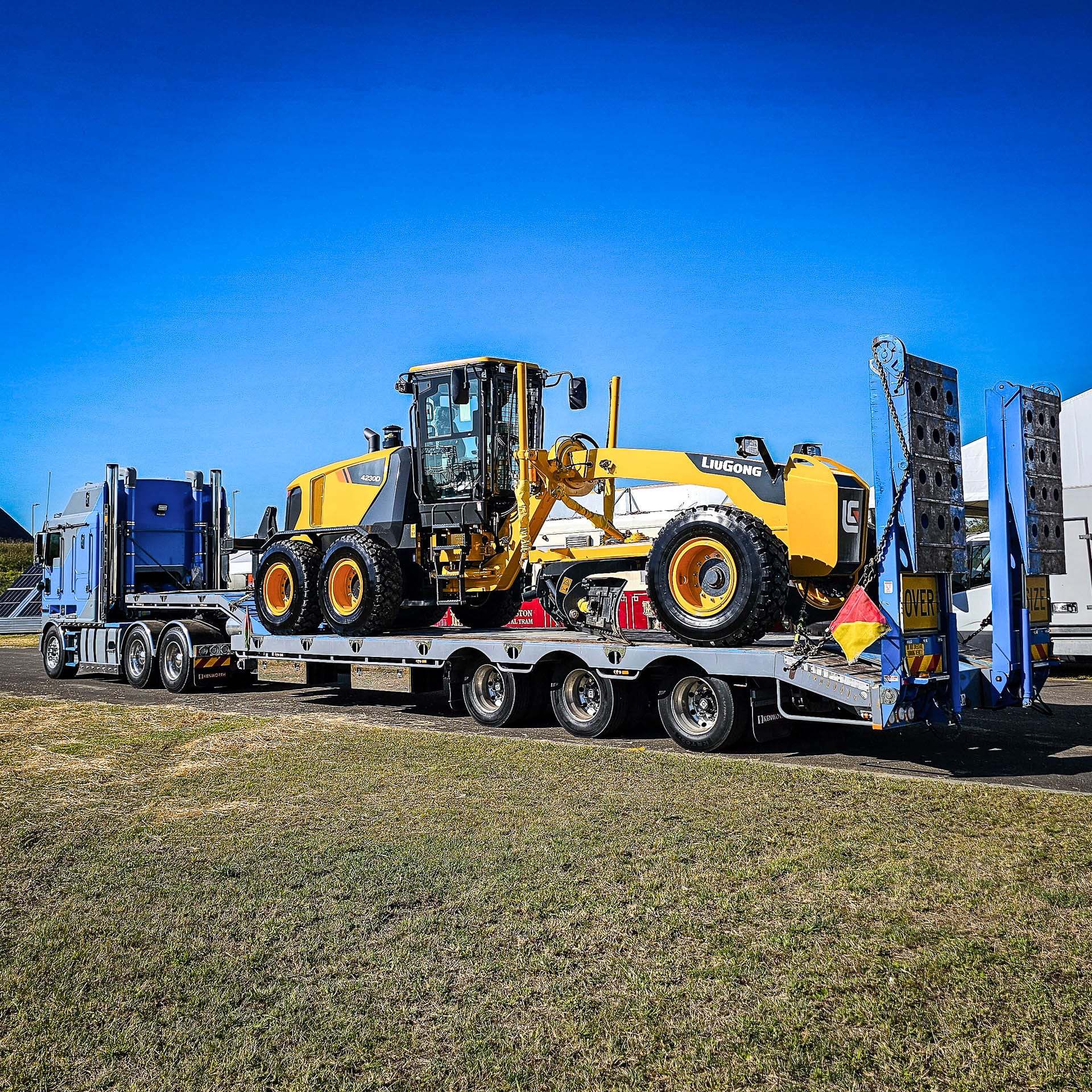 3.5m Tri-Axle Drop Deck Widener Trailer – photo 2